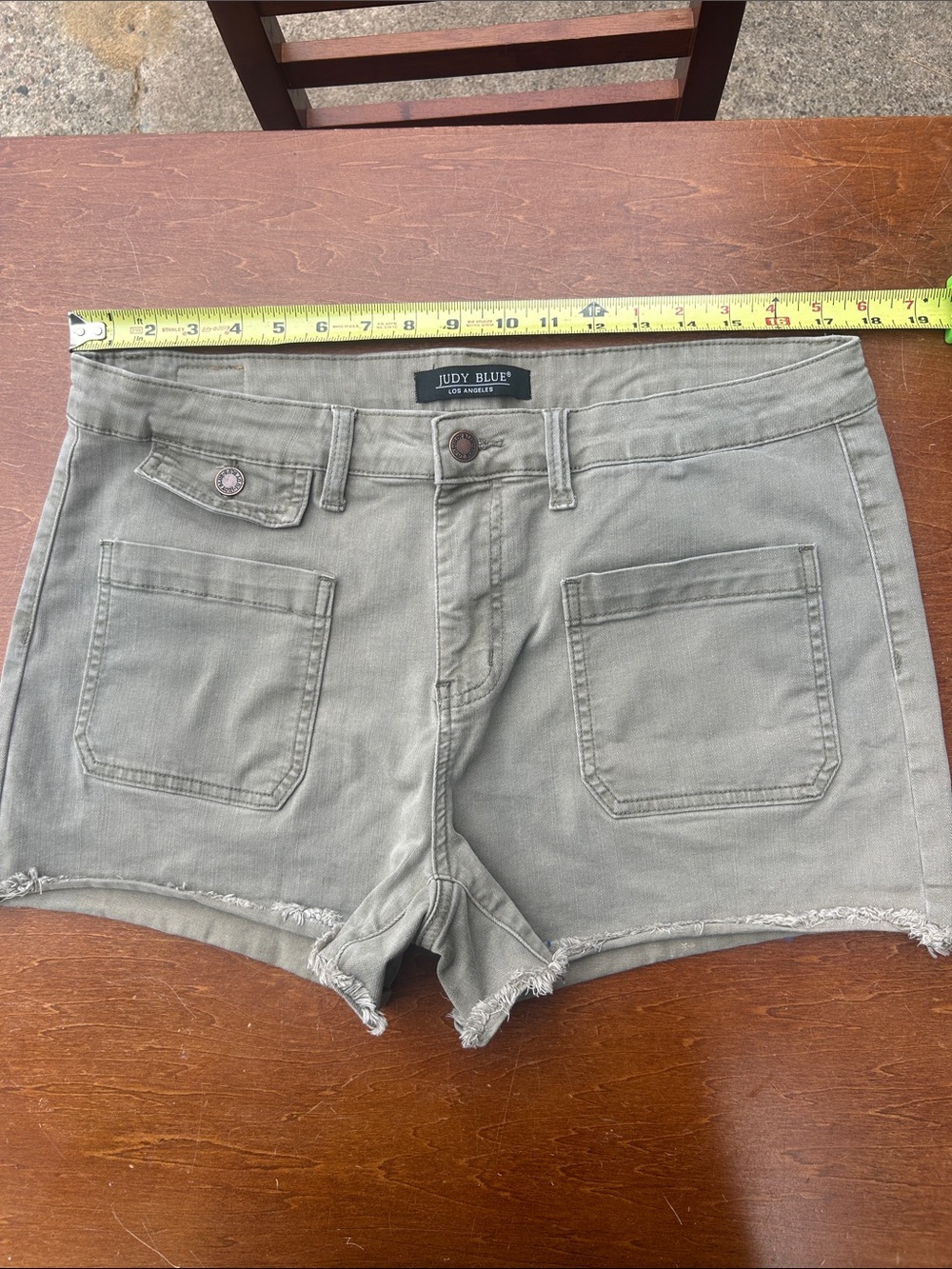 Judy Blue Olive Green High-Rise Cargo Jean Shorts RN# 116380 - Picture 6 of 7